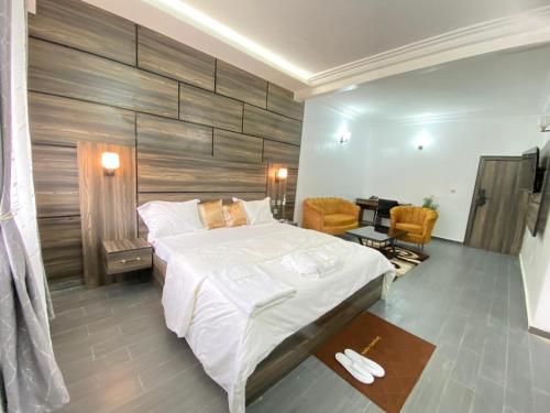 Imagen general del Hotel Amelia Aparthotel. Foto 7