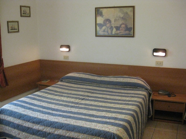 Imagen de la habitación del Hotel Amelia, Fano. Foto 6