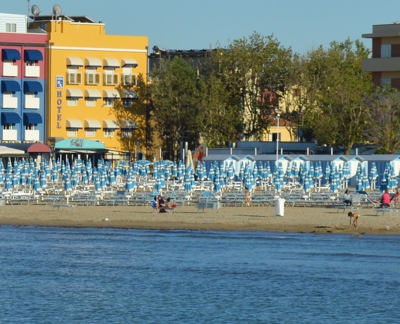 Imagen general del Hotel Amelia, Fano. Foto 1