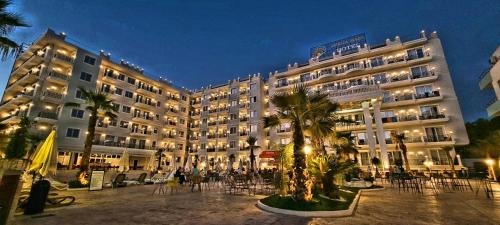 Imagen general del Hotel Amelia Mare. Foto 1