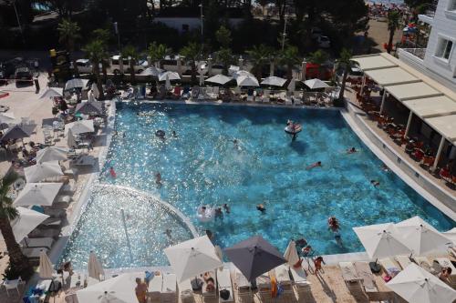 Imagen general del Hotel Amelia Mare. Foto 12