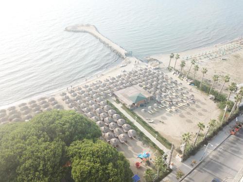Imagen general del Hotel Amelia Mare. Foto 16