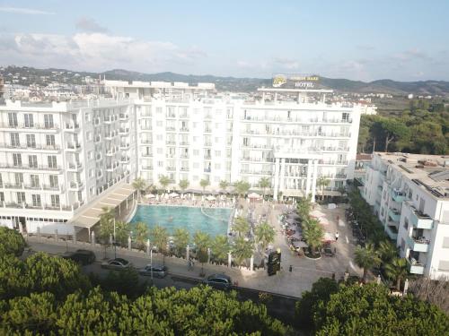 Imagen general del Hotel Amelia Mare. Foto 18