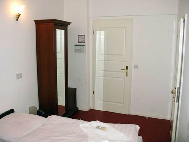 Imagen de la habitación del Hotel Amelie Berlin. Foto 3