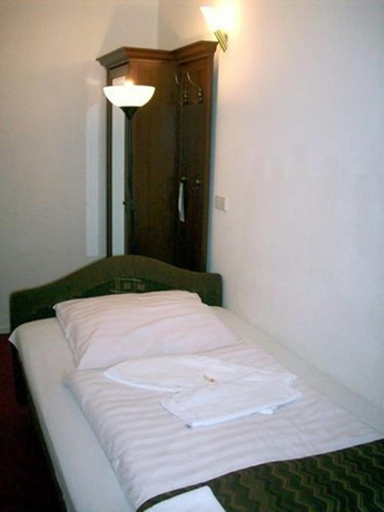 Imagen de la habitación del Hotel Amelie Berlin. Foto 4