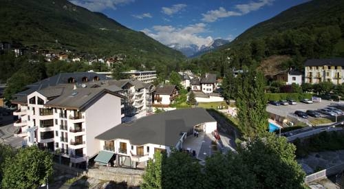 Imagen general del Hotel Amelie, Brides les Bains. Foto 4