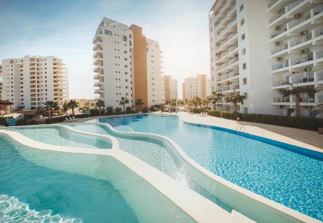 Imagen de los exteriores del Hotel Amelius Pool Apartment In Caesar Resort. Foto 13