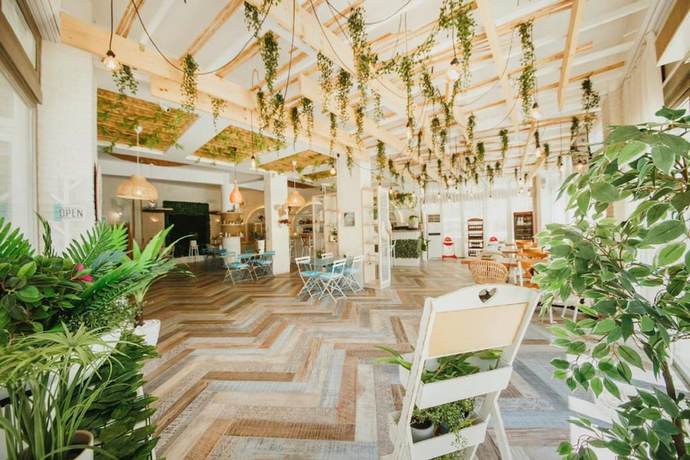 Imagen del bar/restaurante del Hotel Amelius Pool Apartment In Caesar Resort. Foto 4