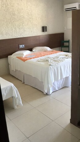 Imagen de la habitación del Hotel Amendoeiras Praia. Foto 29