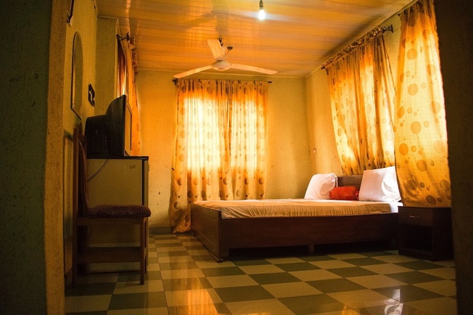 Imagen de la habitación del Hotel Amenze Guest House. Foto 20