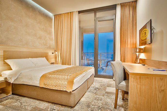 Imagen de la habitación del Hotel Ameri Plaza. Foto 11