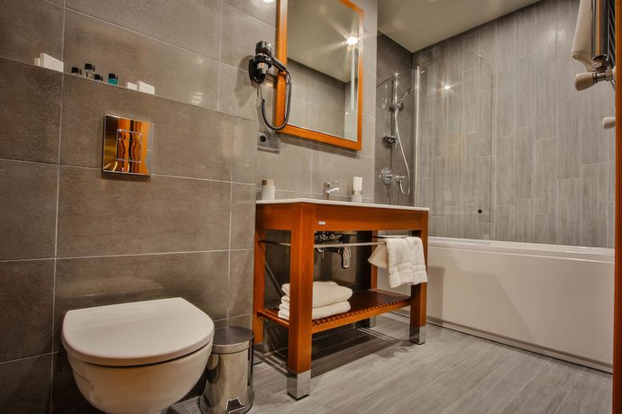 Imagen de la habitación del Hotel Ameri Plaza. Foto 14