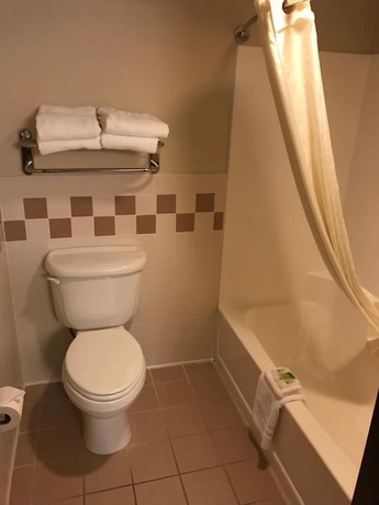 Imagen de la habitación del Hotel AmericInn by Wyndham Appleton. Foto 11