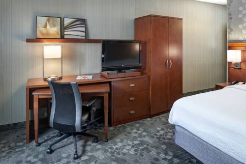 Imagen de la habitación del Hotel AmericInn by Wyndham Brookfield. Foto 14