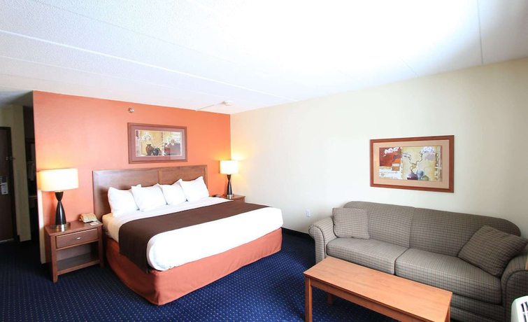Imagen de la habitación del Hotel AmericInn by Wyndham Cedar Rapids Airport. Foto 2