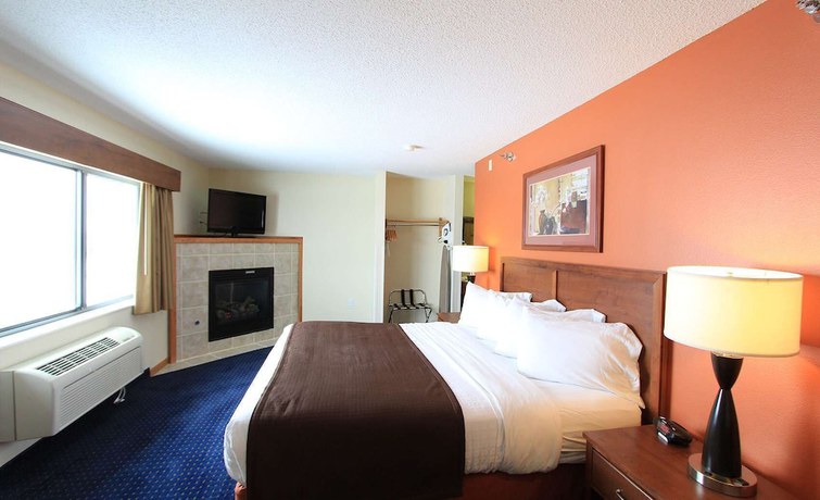 Imagen de la habitación del Hotel AmericInn by Wyndham Cedar Rapids Airport. Foto 5