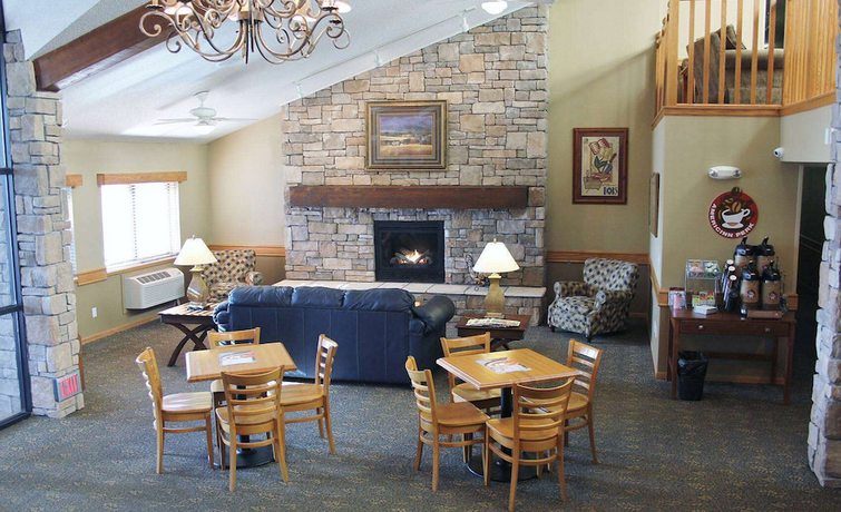 Imagen de los interiores del Hotel AmericInn by Wyndham Cedar Rapids Airport. Foto 17