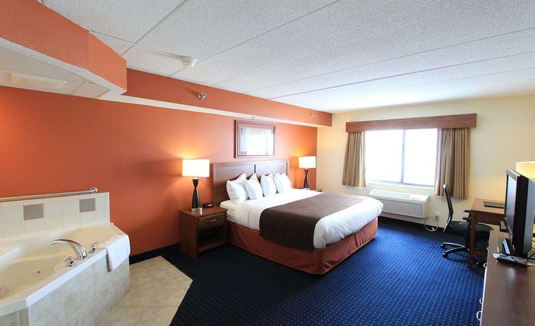 Imagen de la habitación del Hotel AmericInn by Wyndham Cedar Rapids Airport. Foto 6
