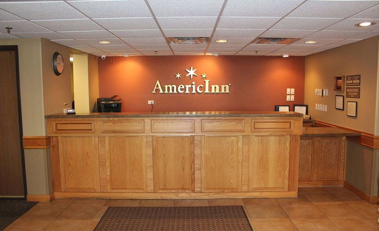 Imagen de los interiores del Hotel AmericInn by Wyndham Cedar Rapids Airport. Foto 18