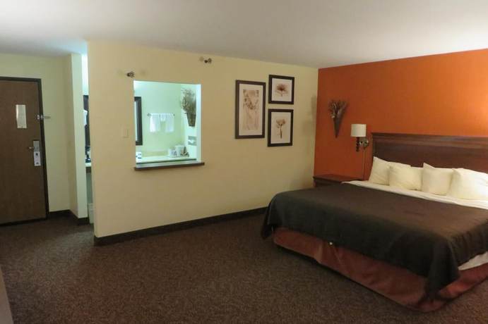 Imagen de la habitación del Hotel AmericInn by Wyndham Forest Lake. Foto 3