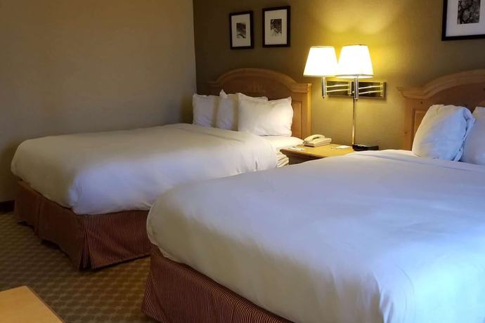 Imagen de la habitación del Hotel AmericInn by Wyndham Galesburg. Foto 6