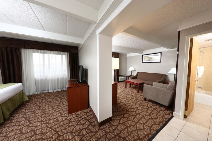 Imagen de la habitación del Hotel AmericInn by Wyndham Grand Rapids Airport North. Foto 10