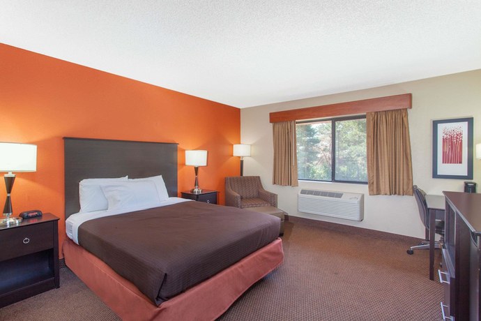 Imagen de la habitación del Hotel AmericInn by Wyndham Ham Lake. Foto 10