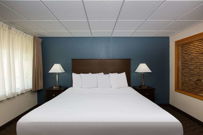 Imagen de la habitación del Hotel AmericInn by Wyndham La Crosse Riverfront Conference Center. Foto 2