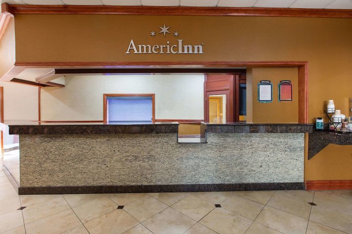 Imagen de los interiores del Hotel AmericInn by Wyndham La Crosse Riverfront Conference Center. Foto 11