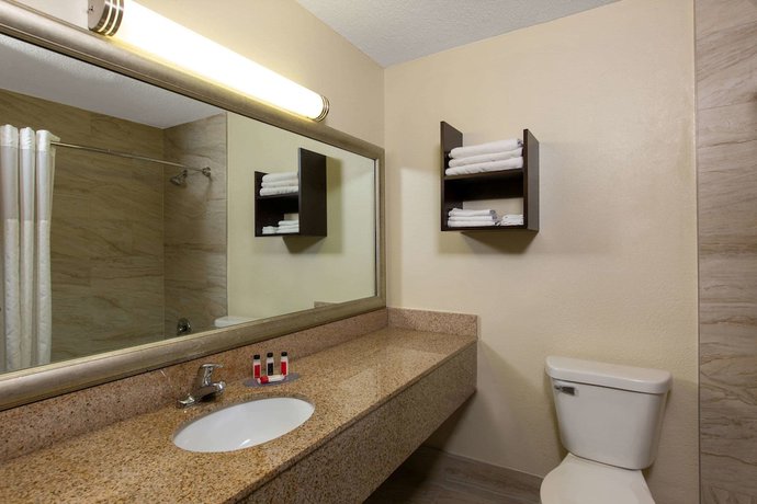 Imagen de la habitación del Hotel AmericInn by Wyndham La Crosse Riverfront Conference Center. Foto 9