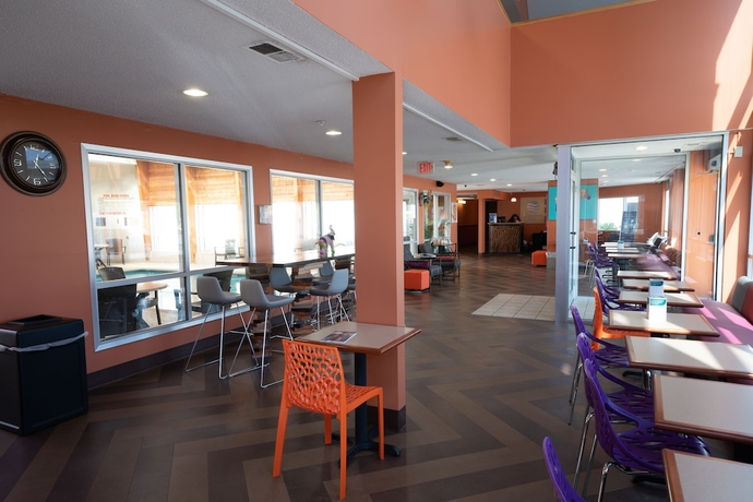 Imagen de los interiores del Hotel AmericInn by Wyndham Omaha Near Zoo. Foto 13