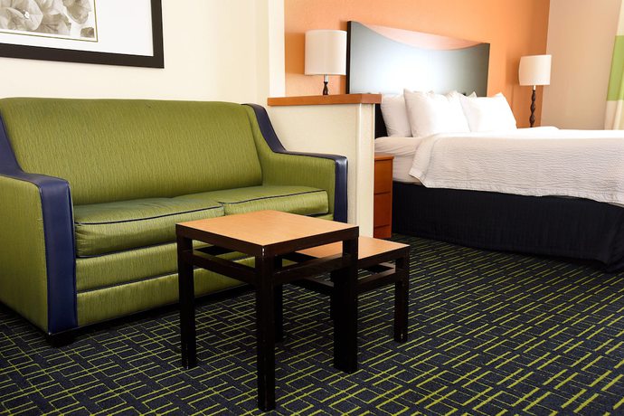 Imagen de la habitación del Hotel AmericInn by Wyndham Topeka. Foto 4