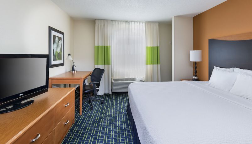 Imagen de la habitación del Hotel AmericInn by Wyndham Topeka. Foto 13