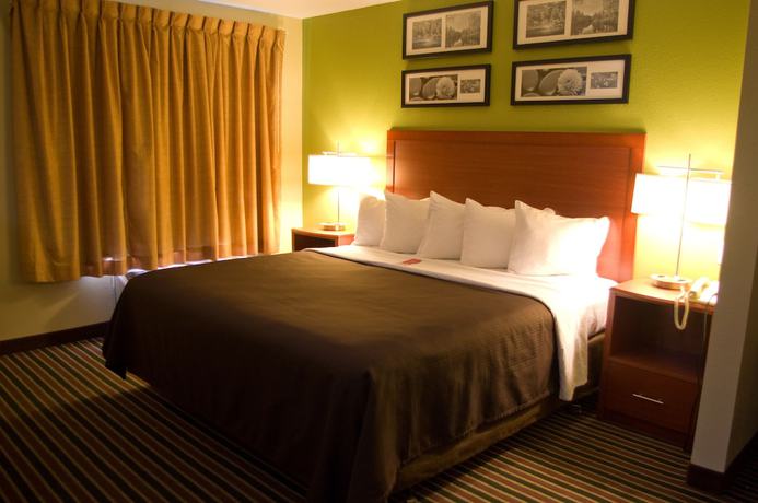 Imagen de la habitación del Hotel AmericInn by Wyndham Urbana/Champaign University Area. Foto 4