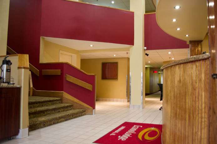 Imagen de los interiores del Hotel AmericInn by Wyndham Urbana/Champaign University Area. Foto 18