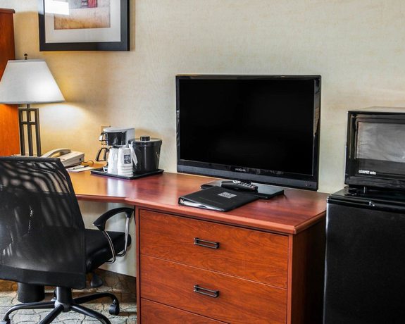 Imagen de la habitación del Hotel AmericInn by Wyndham Urbana/Champaign University Area. Foto 9