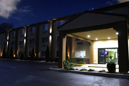 Imagen de la habitación del Hotel AmericInn by Wyndham Woodstock IL. Foto 6