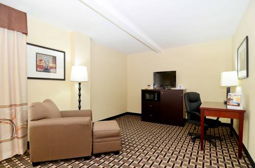 Imagen de la habitación del Hotel AmericInn by Wyndham Woodstock IL. Foto 9