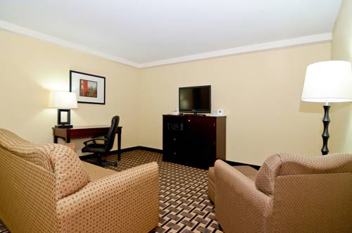 Imagen de la habitación del Hotel AmericInn by Wyndham Woodstock IL. Foto 10