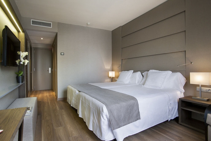 Imagen de la habitación del Hotel America Barcelona. Foto 8