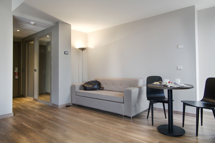 Imagen de la habitación del Hotel America Barcelona. Foto 12