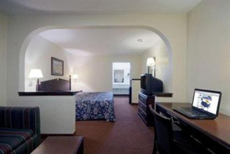 Imagen de la habitación del Hotel America Best Value Inn & Suites Moss Point. Foto 6