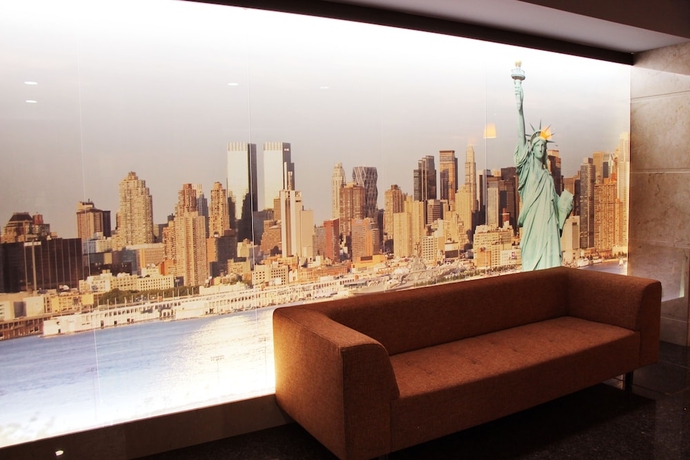 Imagen de los interiores del Hotel America Diamonds. Foto 16