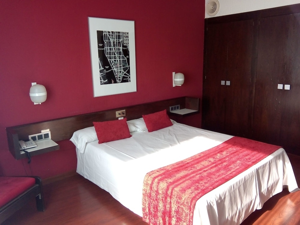 Imagen de la habitación del Hotel America, Igualada. Foto 4