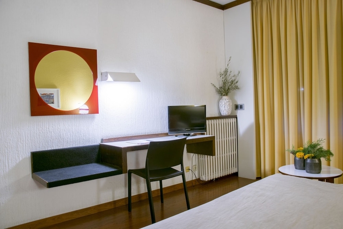 Imagen de la habitación del Hotel America, Igualada. Foto 6