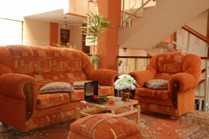 Imagen de los interiores del Hotel America Inn Puno. Foto 16