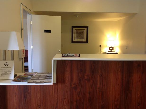 Imagen de los interiores del Hotel America Inn and Suites. Foto 19