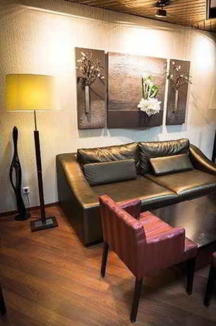 Imagen de los interiores del Hotel America Lourdes. Foto 9