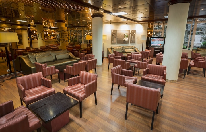 Imagen de los interiores del Hotel America Lourdes. Foto 10