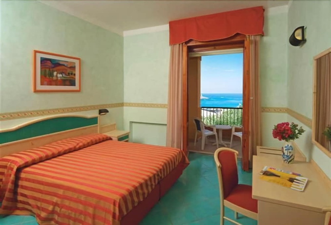 Imagen de la habitación del Hotel America, Marina di Camerota. Foto 4